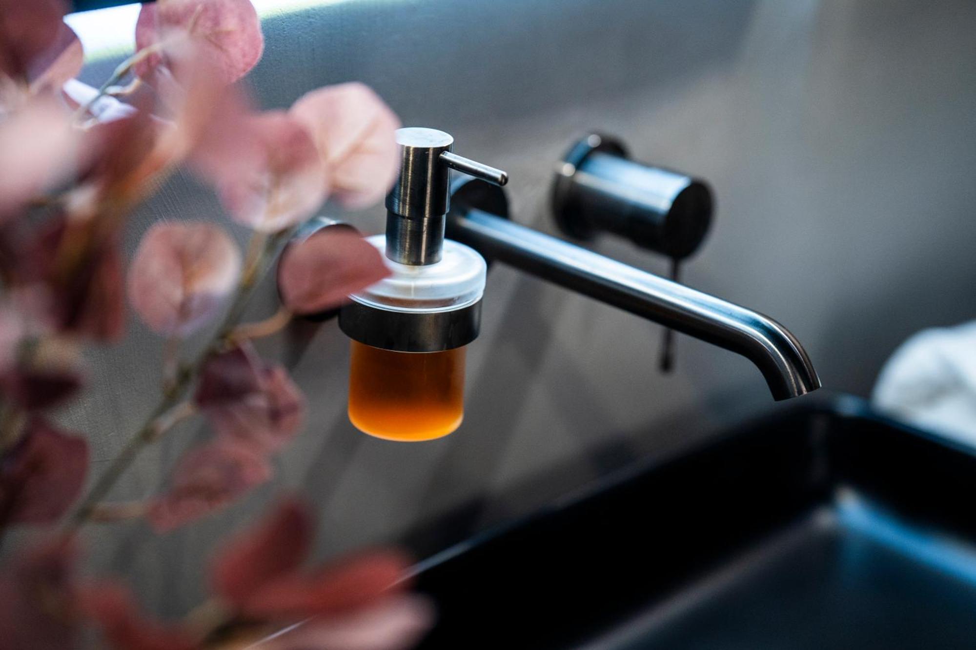 Aparthotel Zator Industrial 58 Jacuzzi المظهر الخارجي الصورة