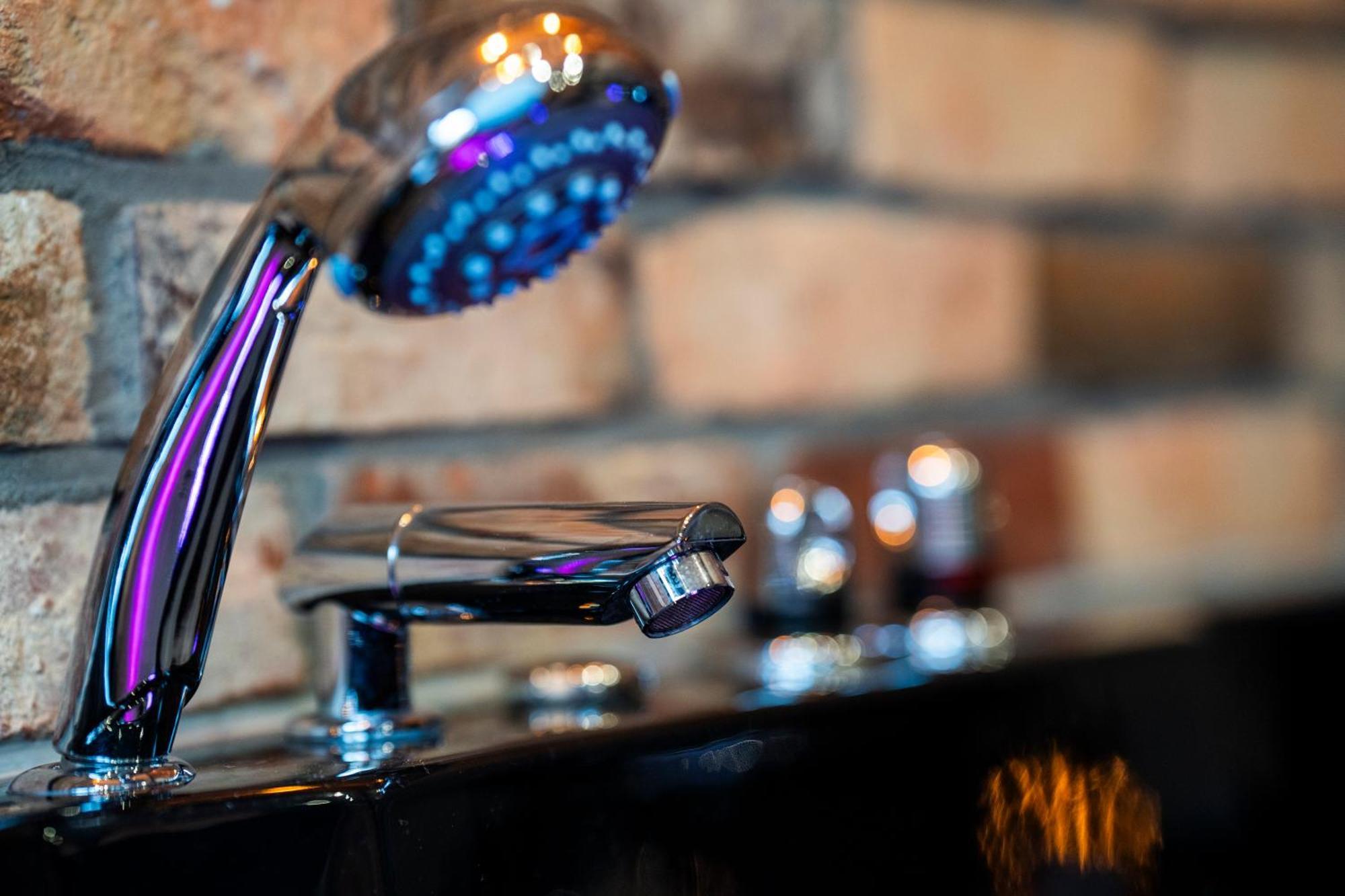 Aparthotel Zator Industrial 58 Jacuzzi المظهر الخارجي الصورة